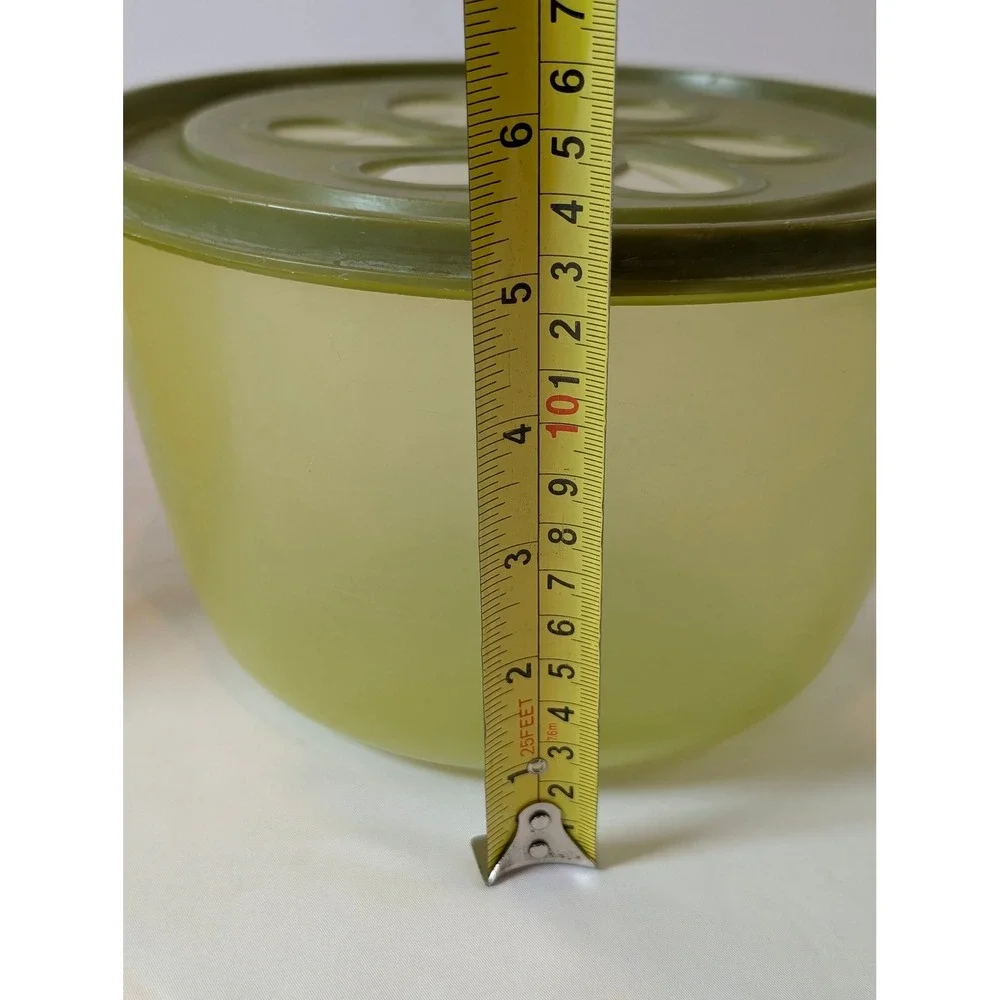 Vintage Rubbermaid Servin Saver Bowls Harvest Gold Avocado Green Daisy Lids 2pc